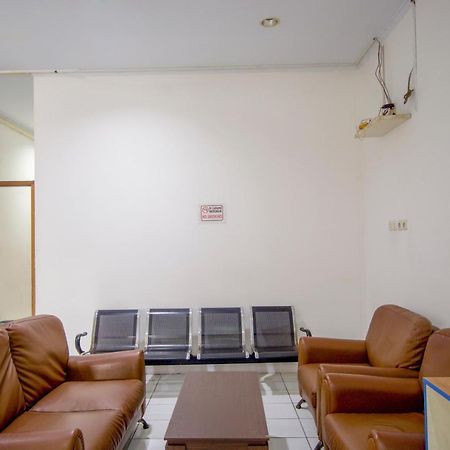 Hotel Oyo 3754 Prosperity Mansion Yakarta Exterior foto